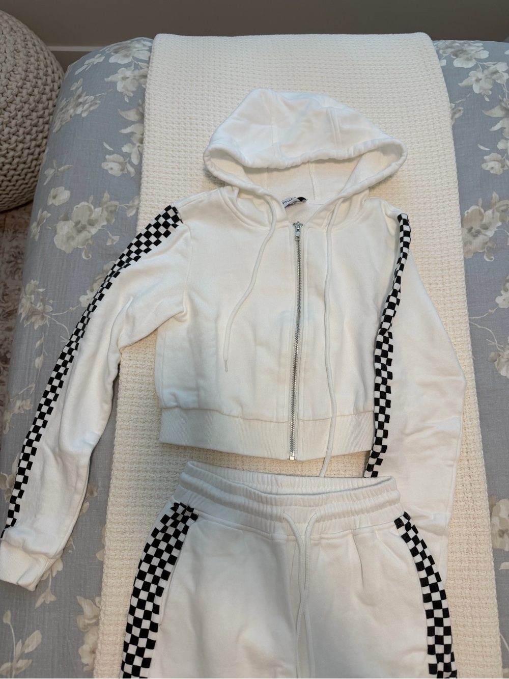 Women’s DANIELLE GUIZIO jogger set